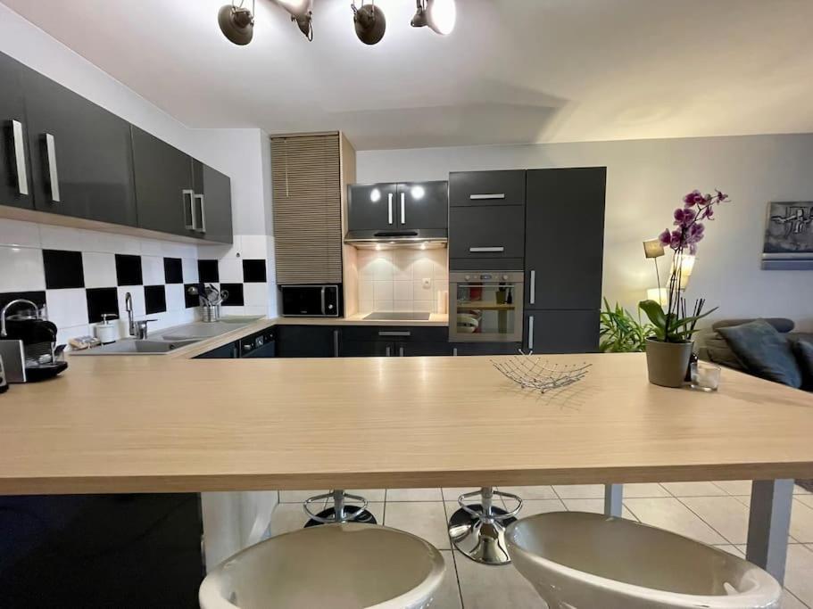 L'Ideal Cosy-Wifi-Netflix Et Garage Vienne (Isere) Exterior foto